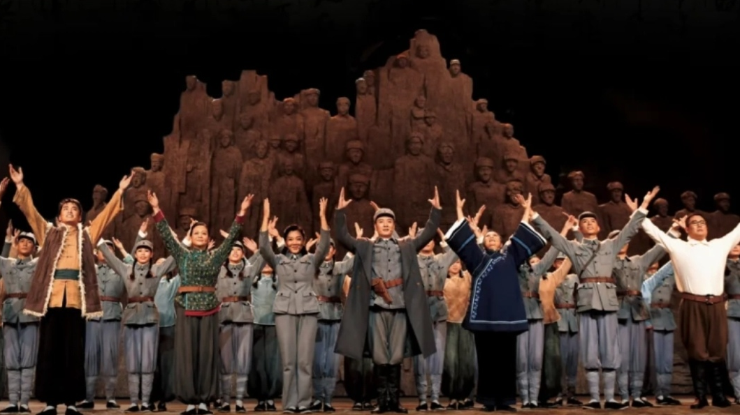 传承红色精神，凝聚奋进力量 | 索克党委组织《烽火家书》党员观演活动